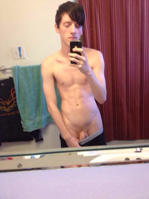 18-yo-Texas-Teen-Self-Pics